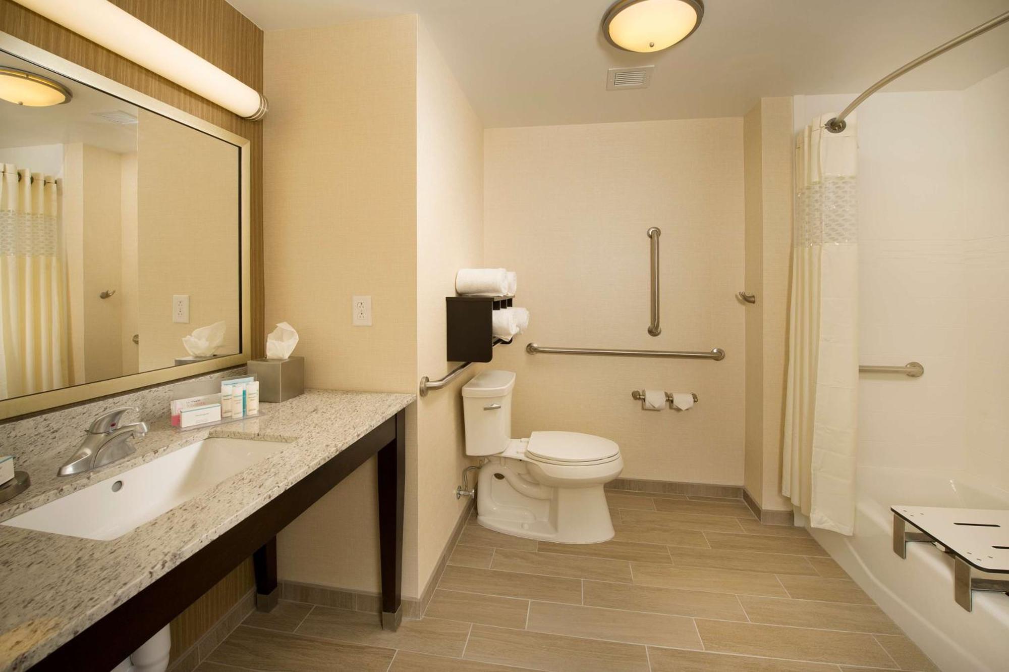 Hampton Inn & Suites Baltimore/Woodlawn Zewnętrze zdjęcie